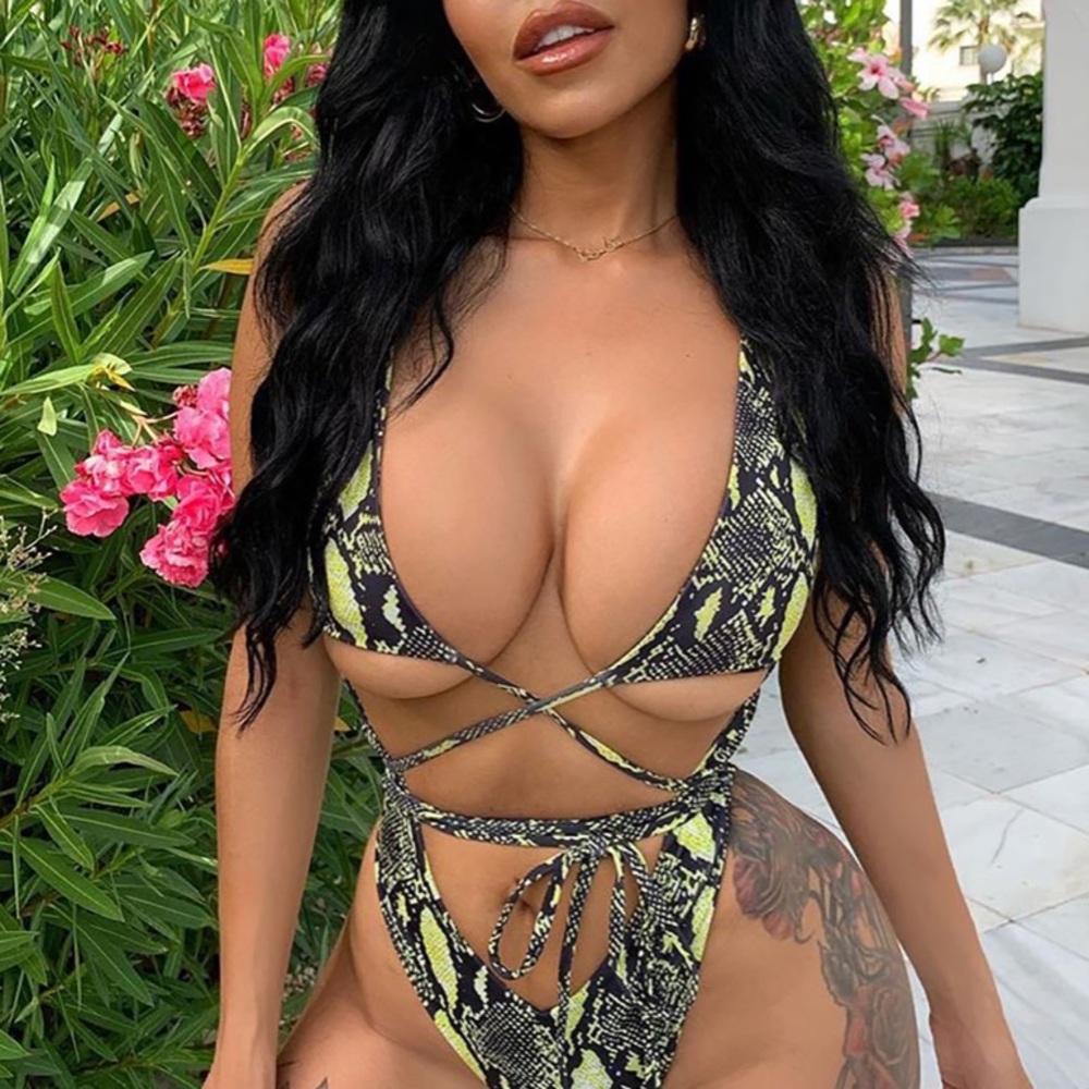 FashionNova Vitamin Sea Swimsuit Green/Combo